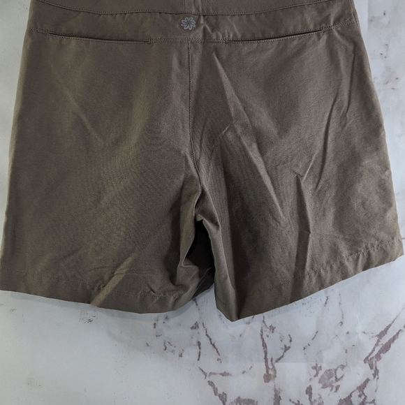 Title Nine Shorts Womens 2 Brown Mid Rise Nylon Cargo Hiking Ripstop Utility - Picture 7 of 8